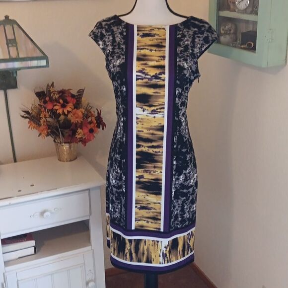 Maggy London Dramatic Knit Dress - Picture 1 of 9